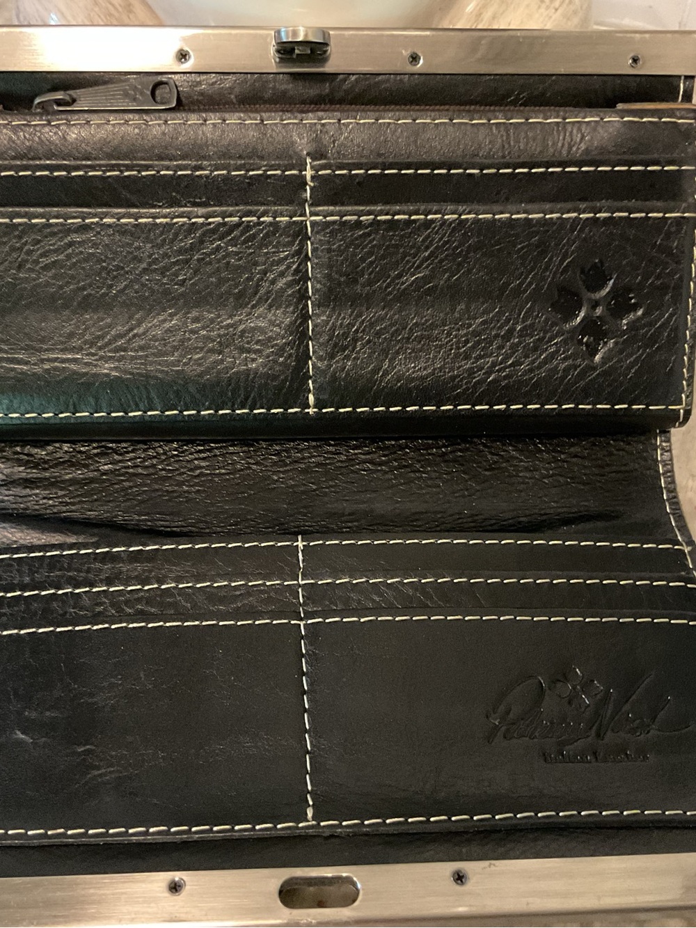 Patricia Nash tooled leather wallet - Picture 5 of 10